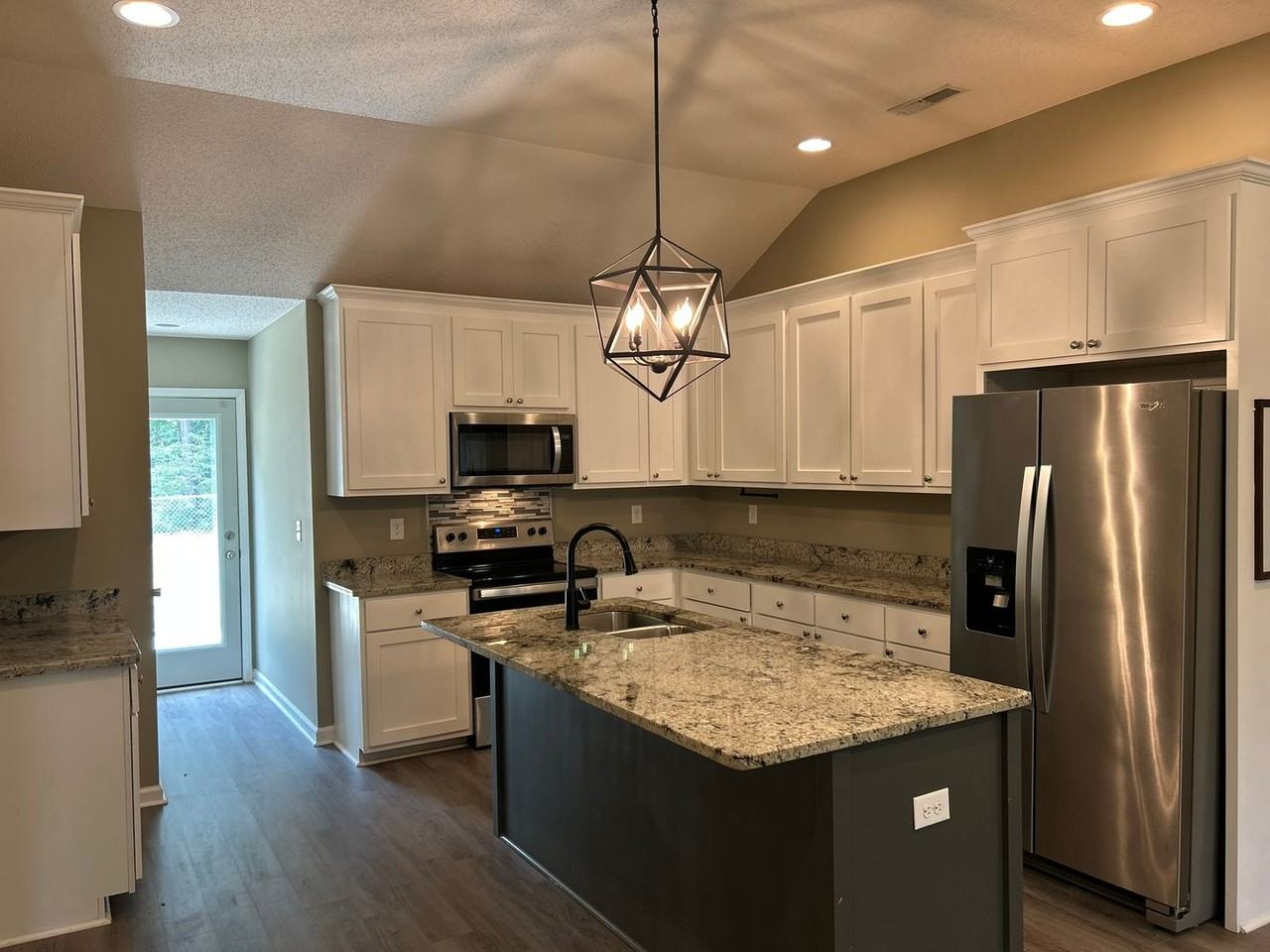 2570 Tindal Rd - Photo 4 of 29