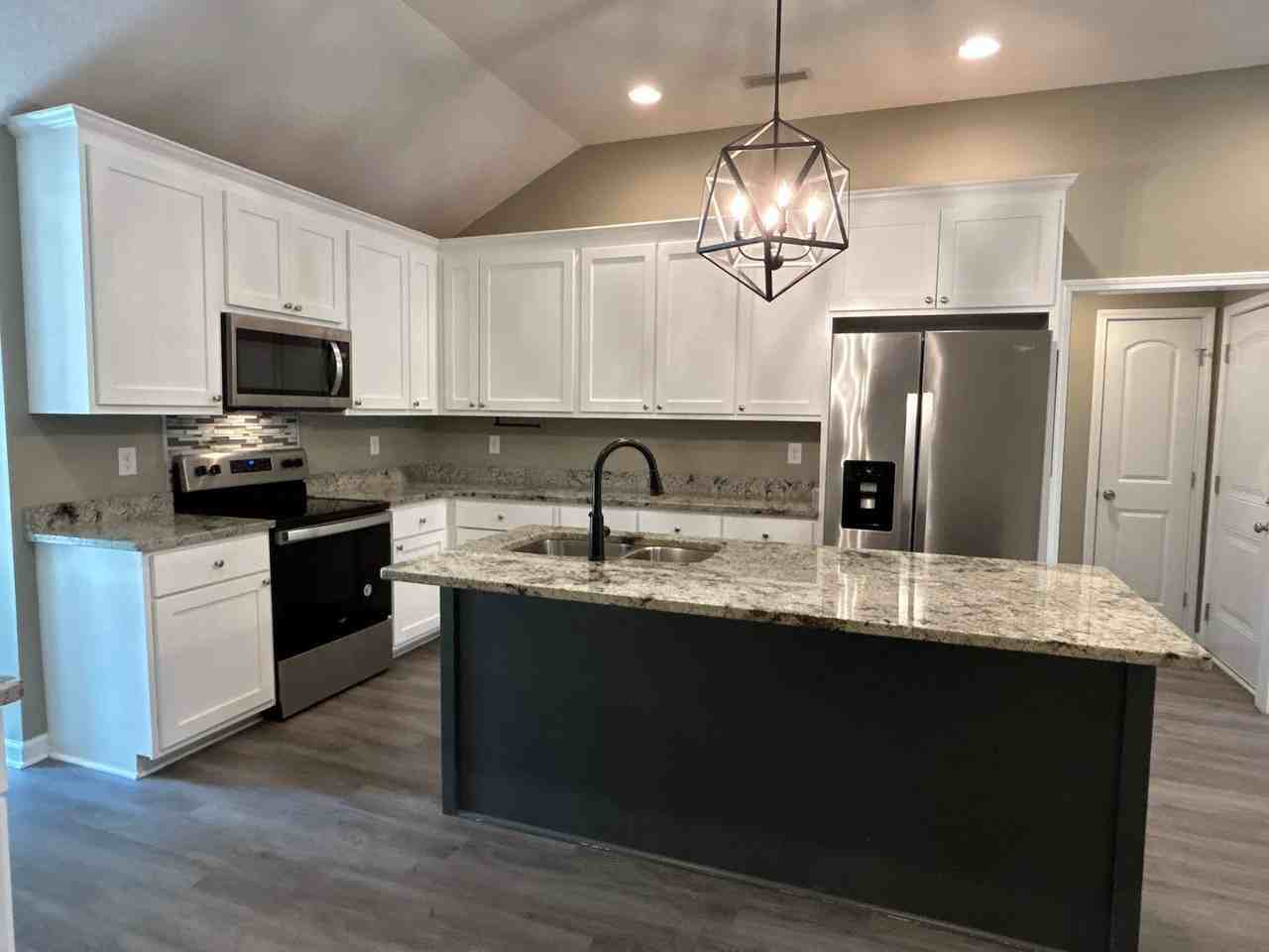 2570 Tindal Rd - Photo 6 of 29
