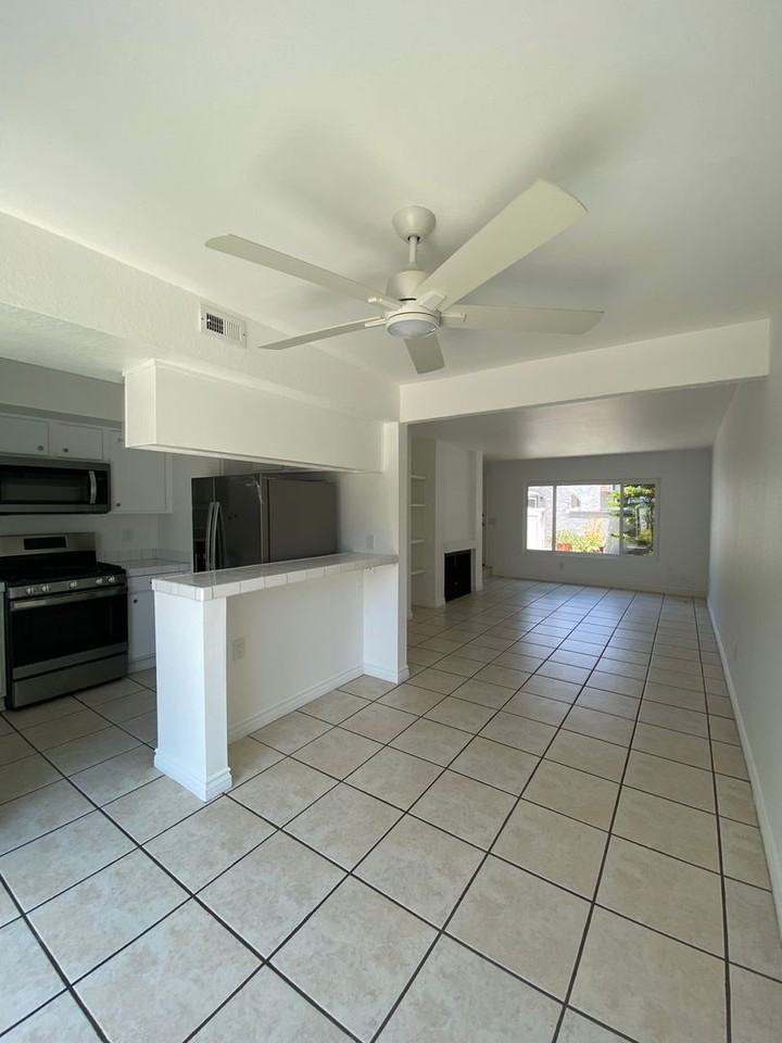4675 Twintree Dr #5 - Photo 6 of 22