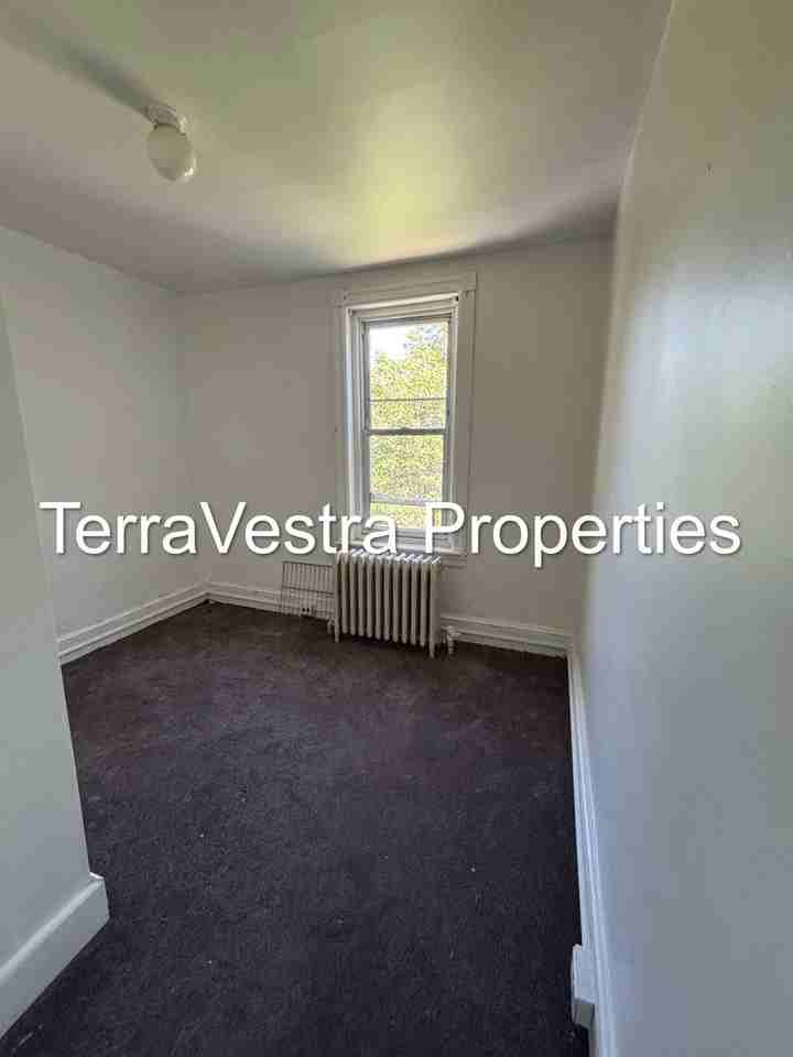 433 Viola St - Photo 5 of 6