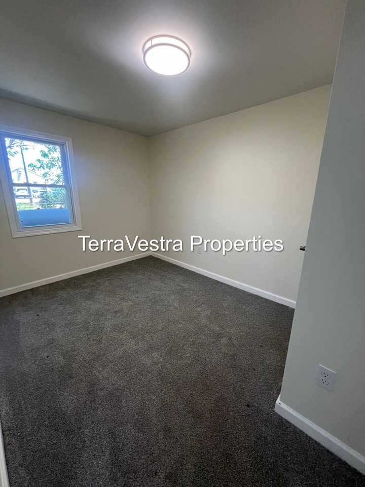 107 Lincoln Rd - Photo 7 of 16