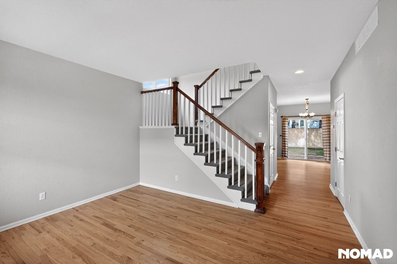11055 Chesmore St - Photo 6 of 31