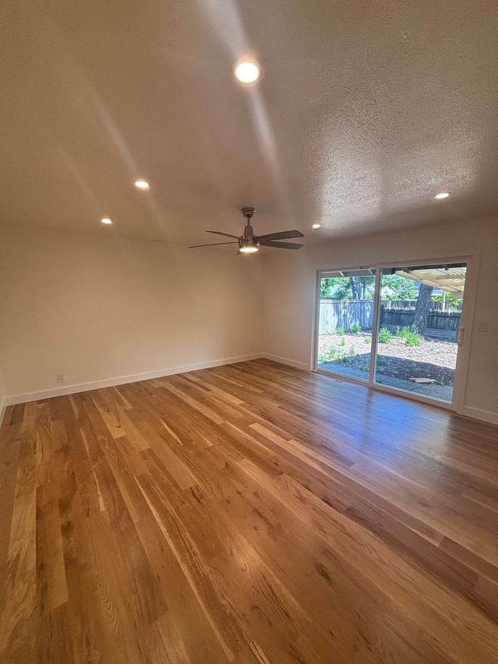2227 Gainsborough Ave - Photo 7 of 13