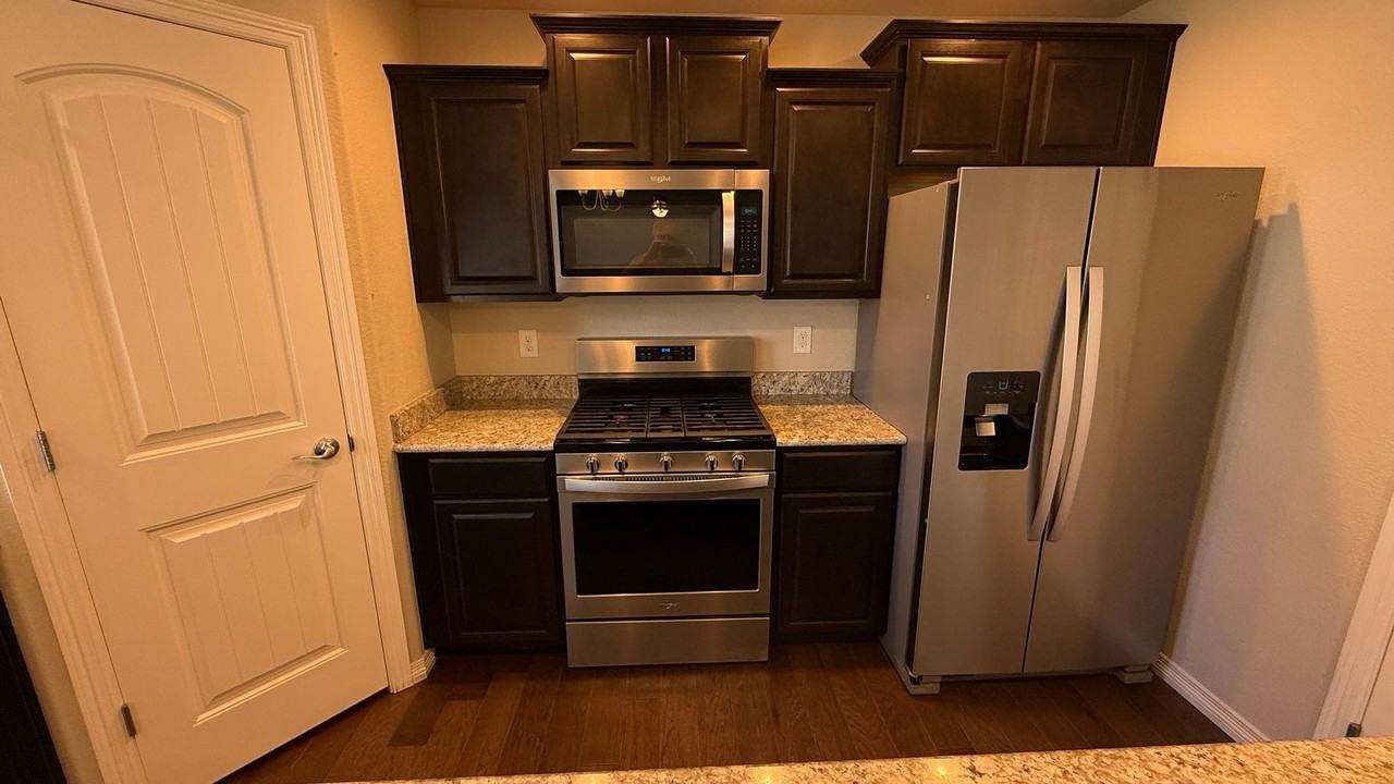 10934 Rowley Dr - Photo 6 of 24