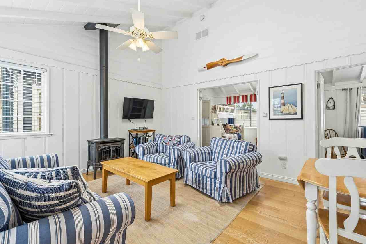 221 Pearl Ave - Photo 2 of 14