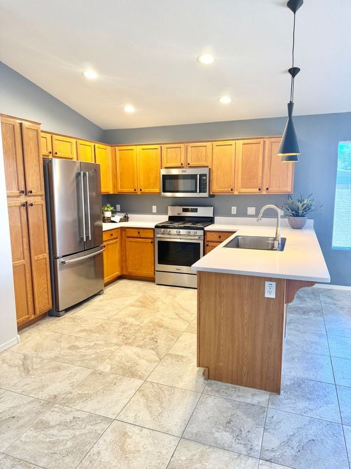 5209 W Taro Ln - Photo 3 of 50