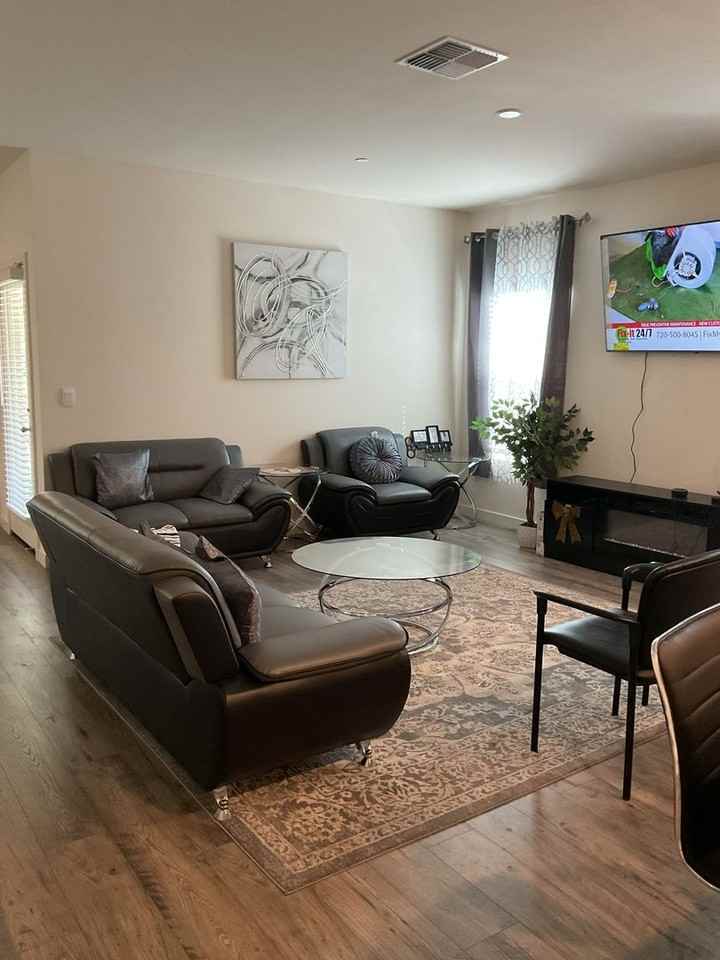 3662 Ginny Ct - Photo 3 of 9