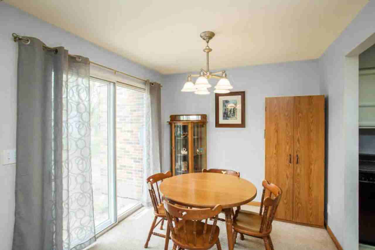 1350 Barkley Ct - Photo 6 of 11