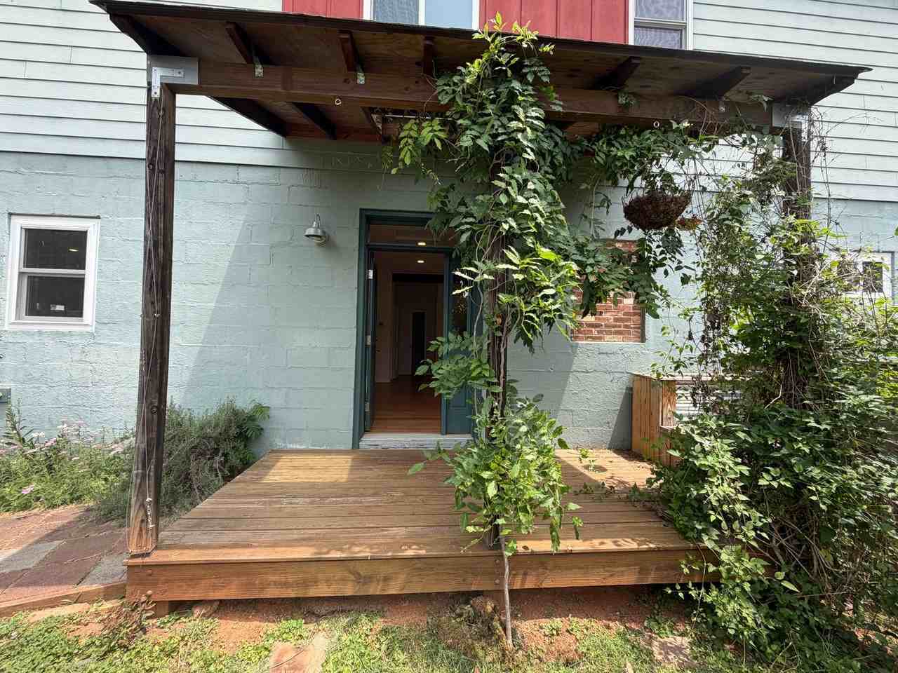 1500 Meridian St - Photo 5 of 50