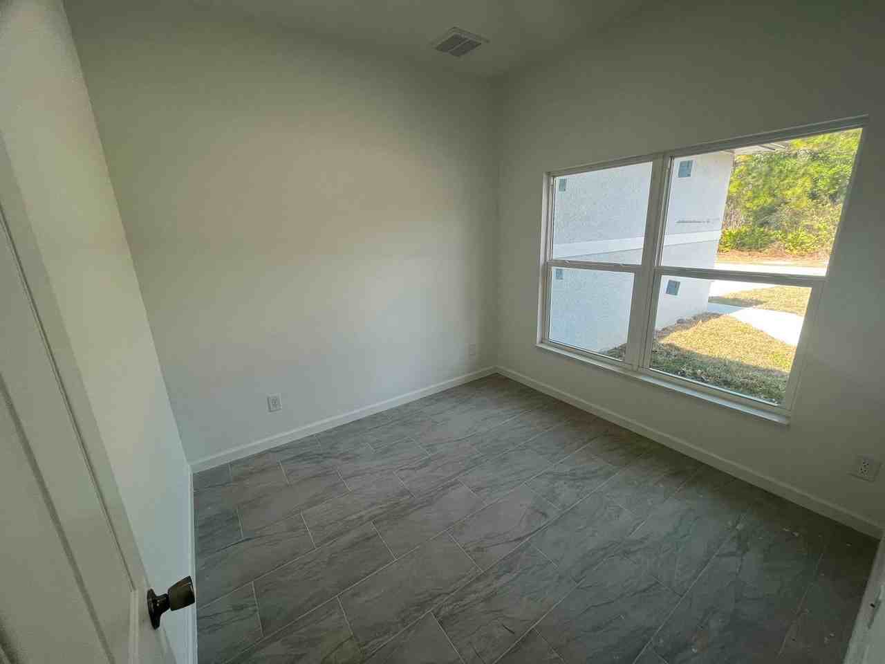 3201 28th St Sw - Photo 7 of 25