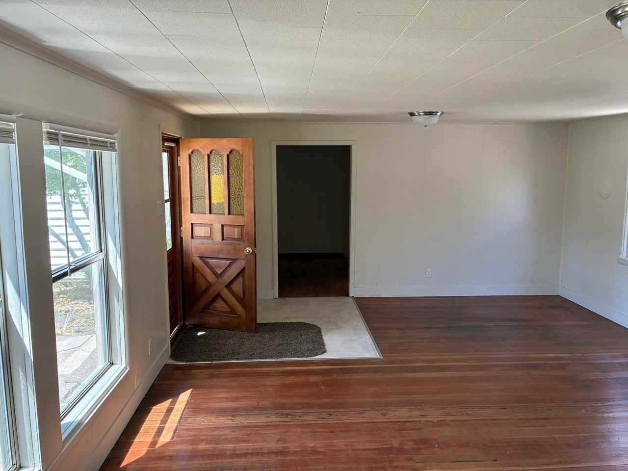 1645 Mississippi Ave - Photo 3 of 22