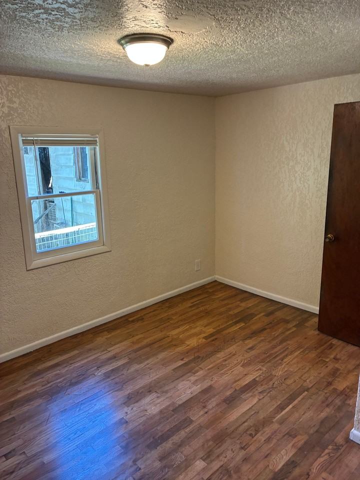 1645 Mississippi Ave - Photo 5 of 22