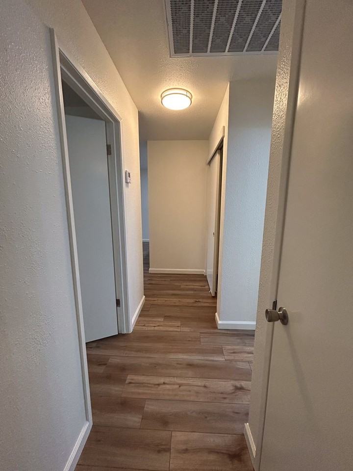 857 Netters Cir - Photo 5 of 13