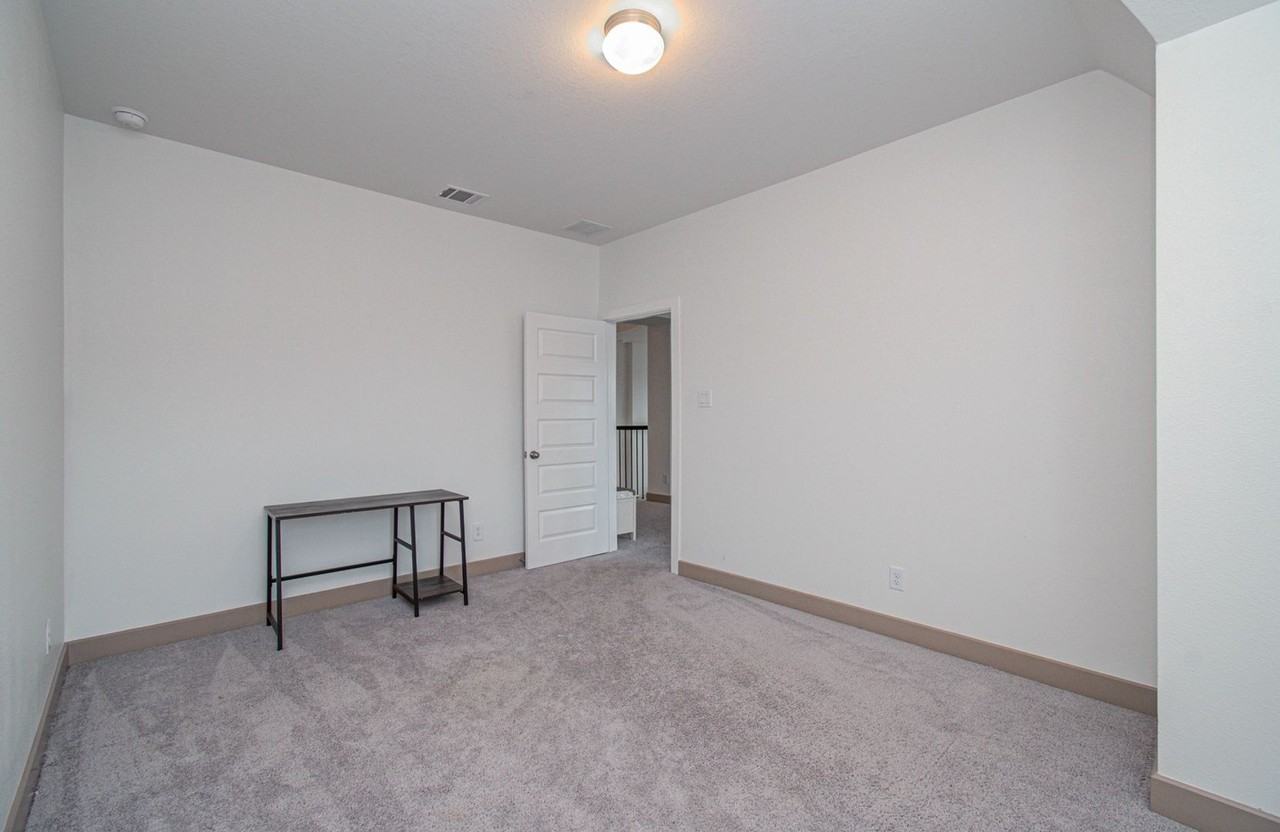 4211 Limestone Ter - Photo 6 of 19