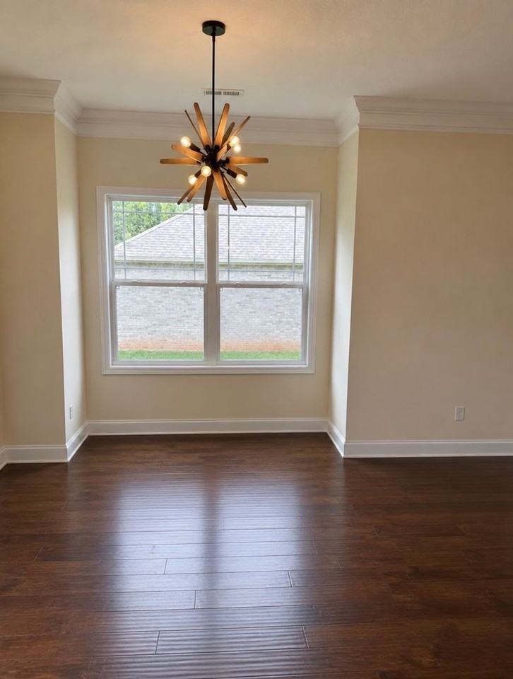 815 Westridge Cir - Photo 5 of 39