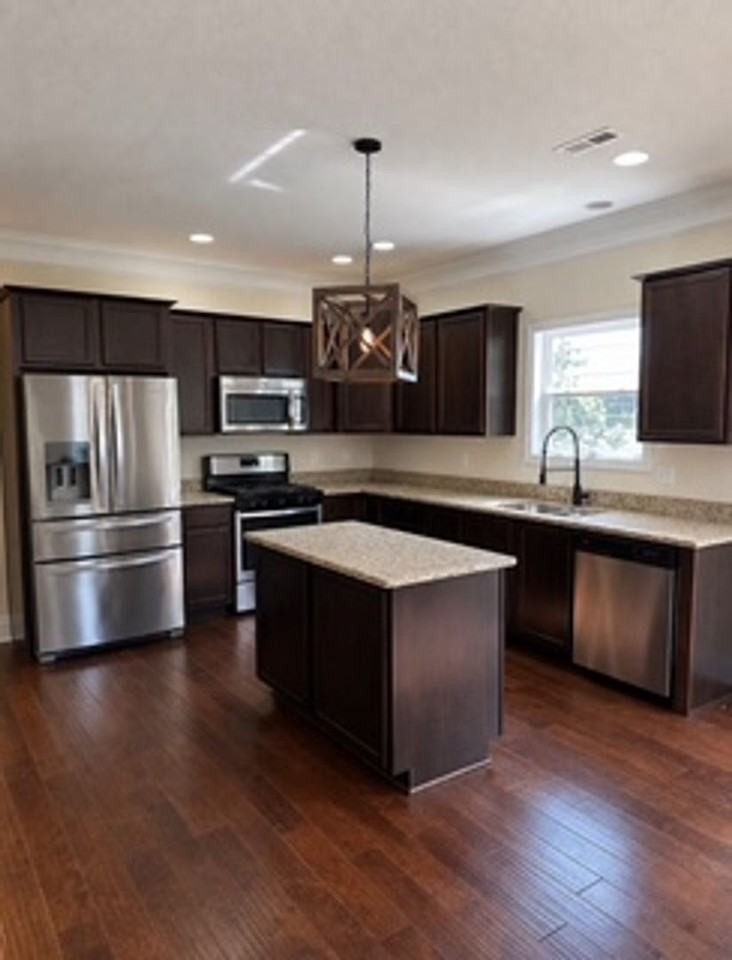 815 Westridge Cir - Photo 6 of 39