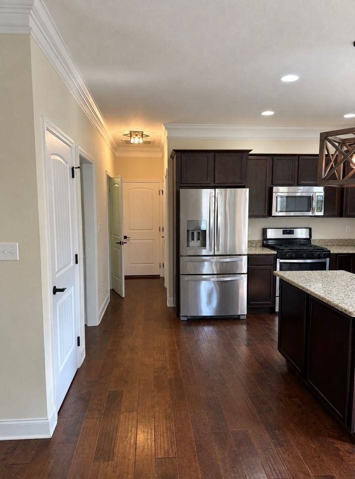 815 Westridge Cir - Photo 7 of 39