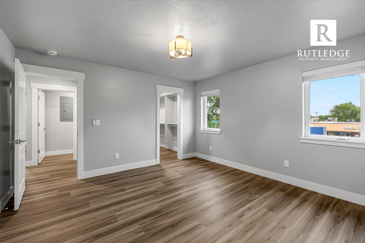 218 Academy Pl - Photo 6 of 27