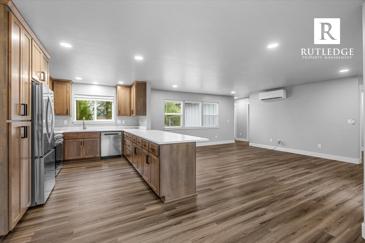 218 Academy Pl - Photo 7 of 27