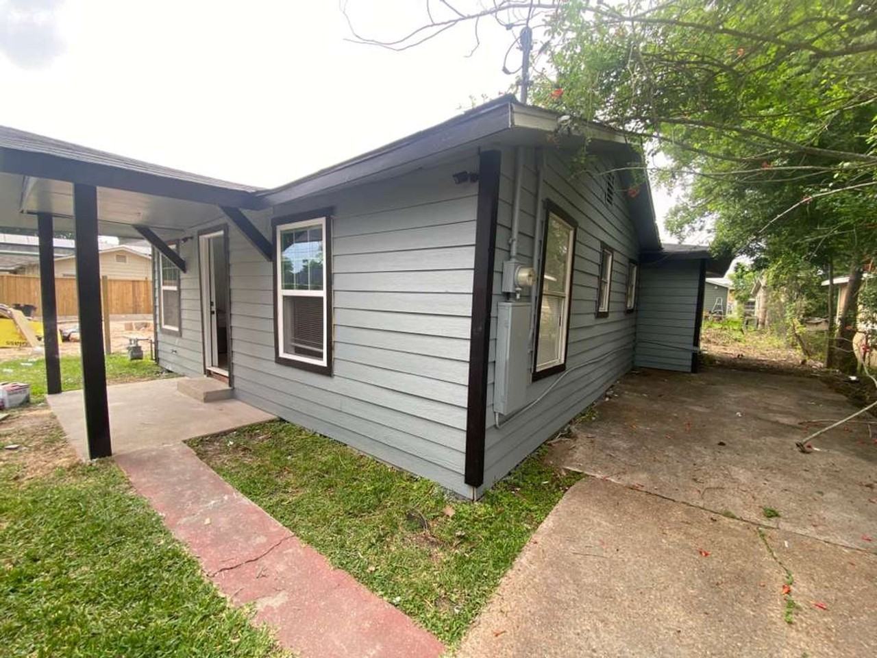 7973 Ritz St - Photo 3 of 13