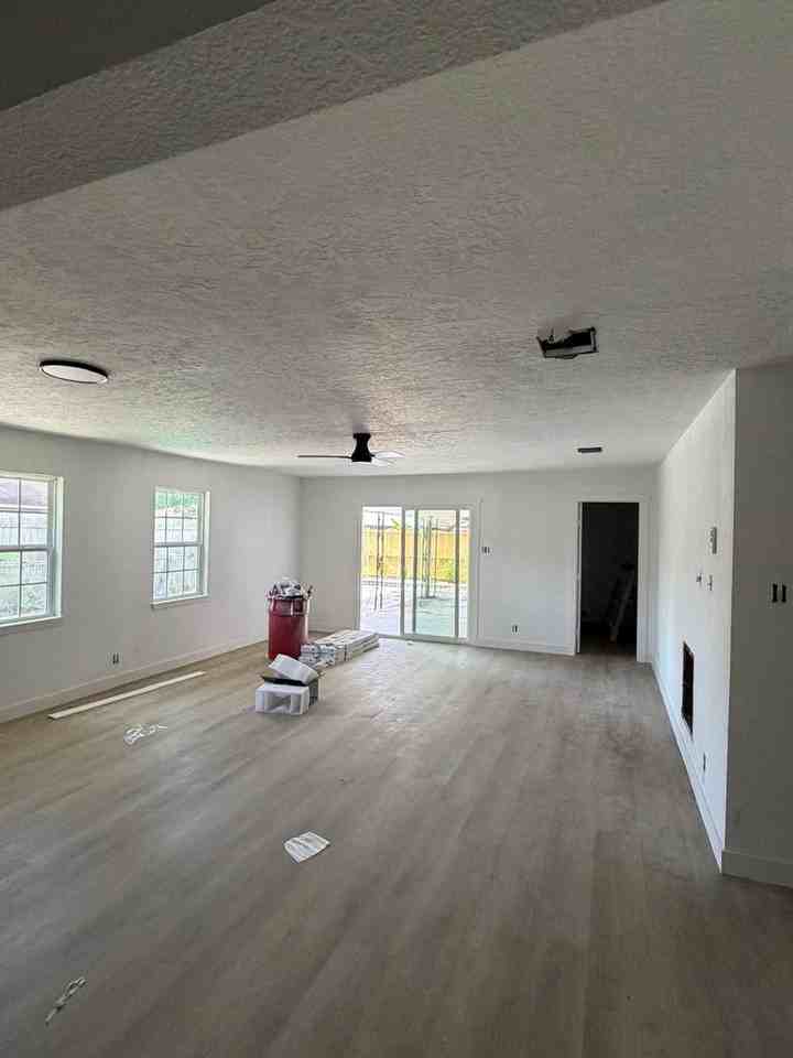 1317 Tobola St - Photo 5 of 8