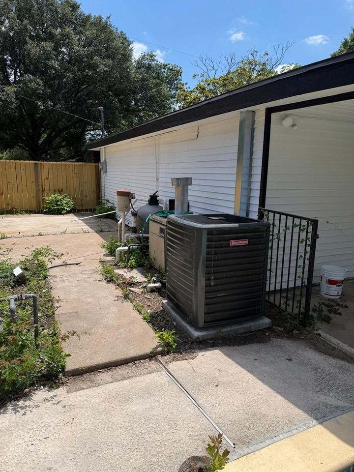 1317 Tobola St - Photo 7 of 8