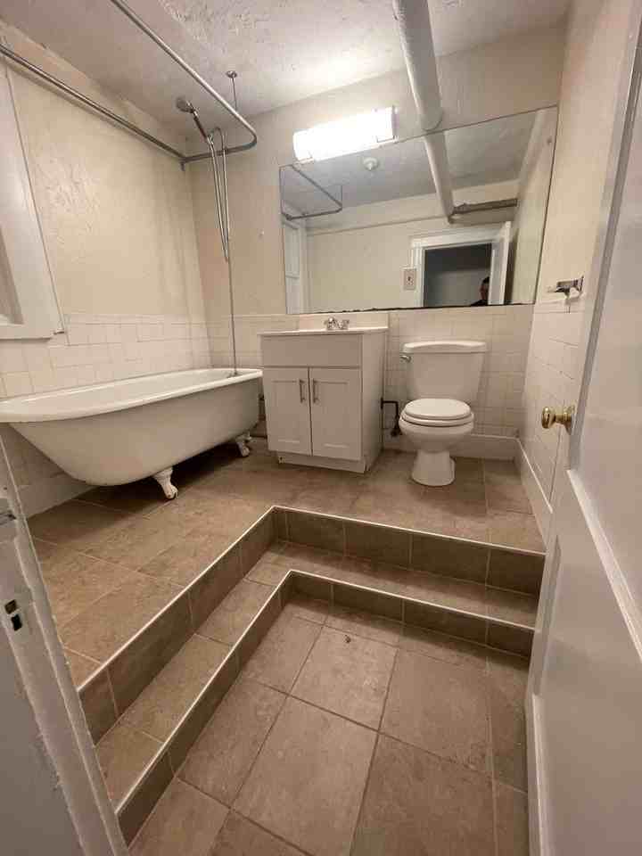 17 Barrows St - Photo 4 of 6