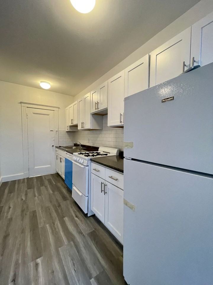 16 Vinal St - Photo 6 of 10
