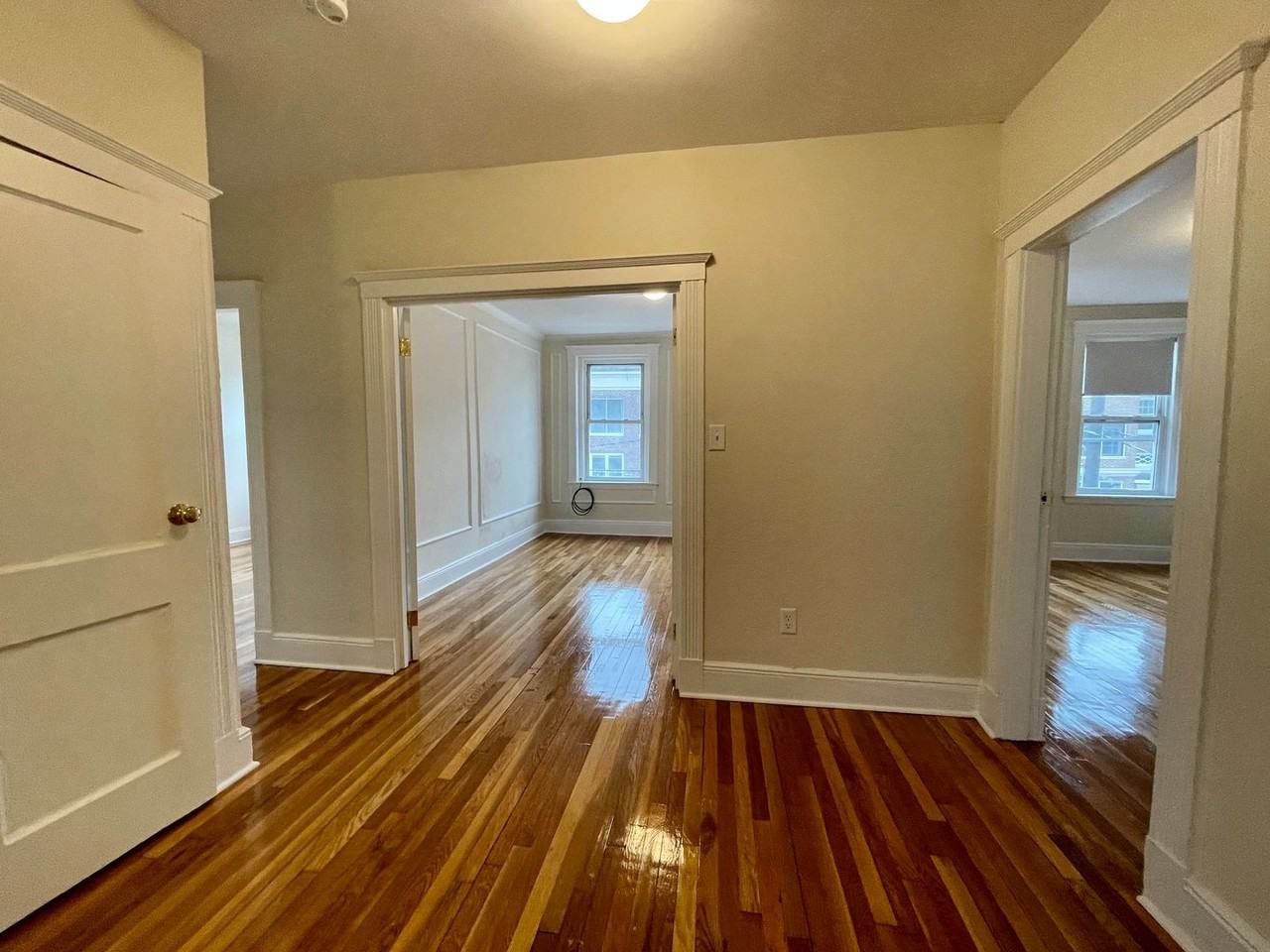 16 Vinal St - Photo 7 of 10