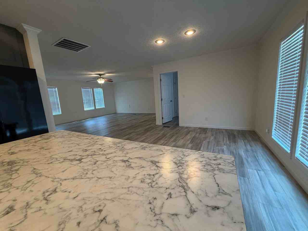 2158 Meadow Ridge Ln - Photo 4 of 25