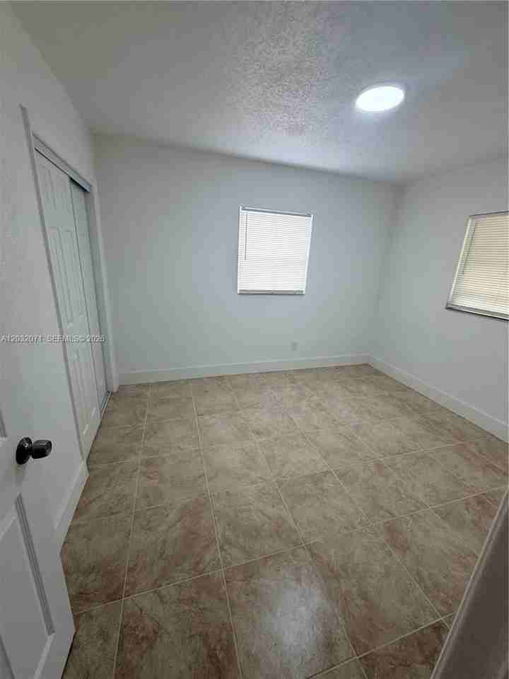 753 Sw 3rd Pl - Photo 7 of 10