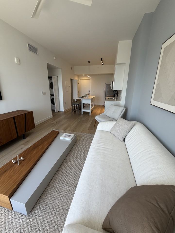 213 Southwest 2nd Avenue #A - Photo 7 of 16