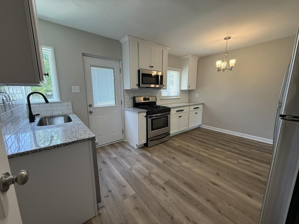 417 Graham St - Photo 3 of 19