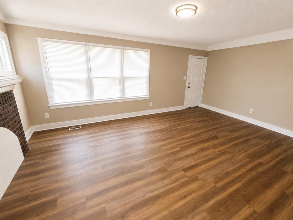 60 Waldo St - Photo 2 of 8