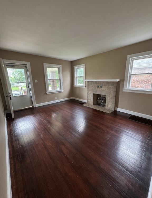 8311 Jadwin St - Photo 3 of 21