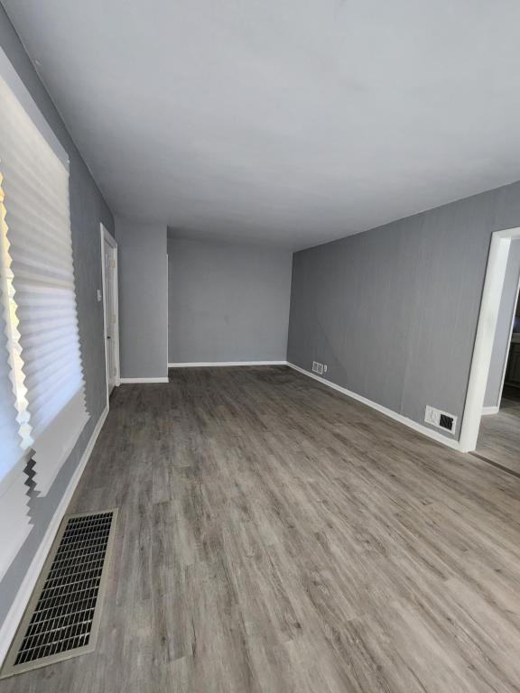 615 Vermont St - Photo 2 of 10