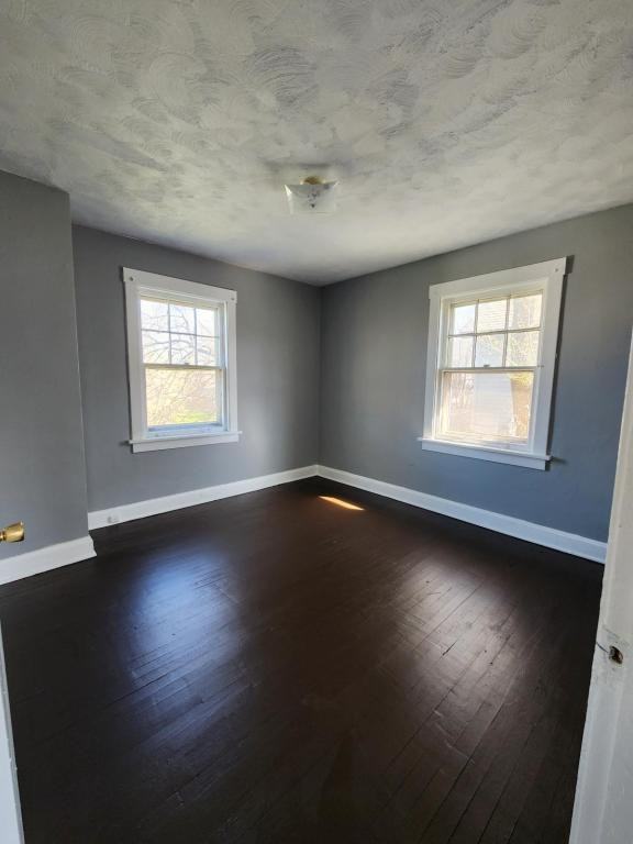 615 Vermont St - Photo 4 of 10