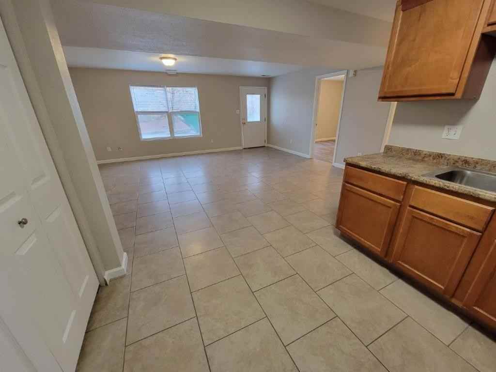 206 Kronos Dr ##B - Photo 3 of 6