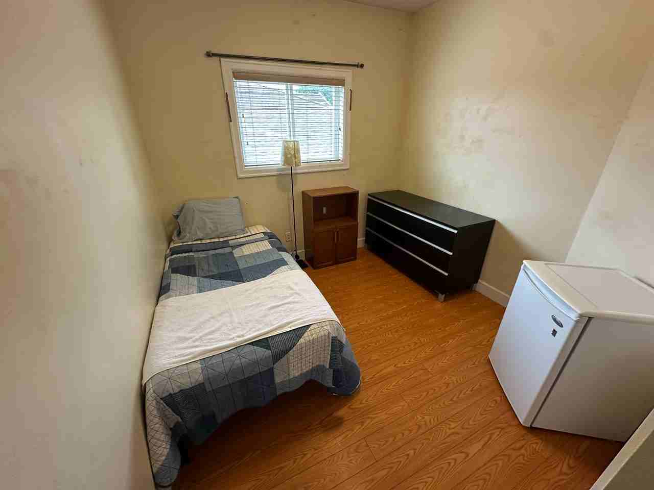 2790 East 1st Avenue - Photo 5 of 5
