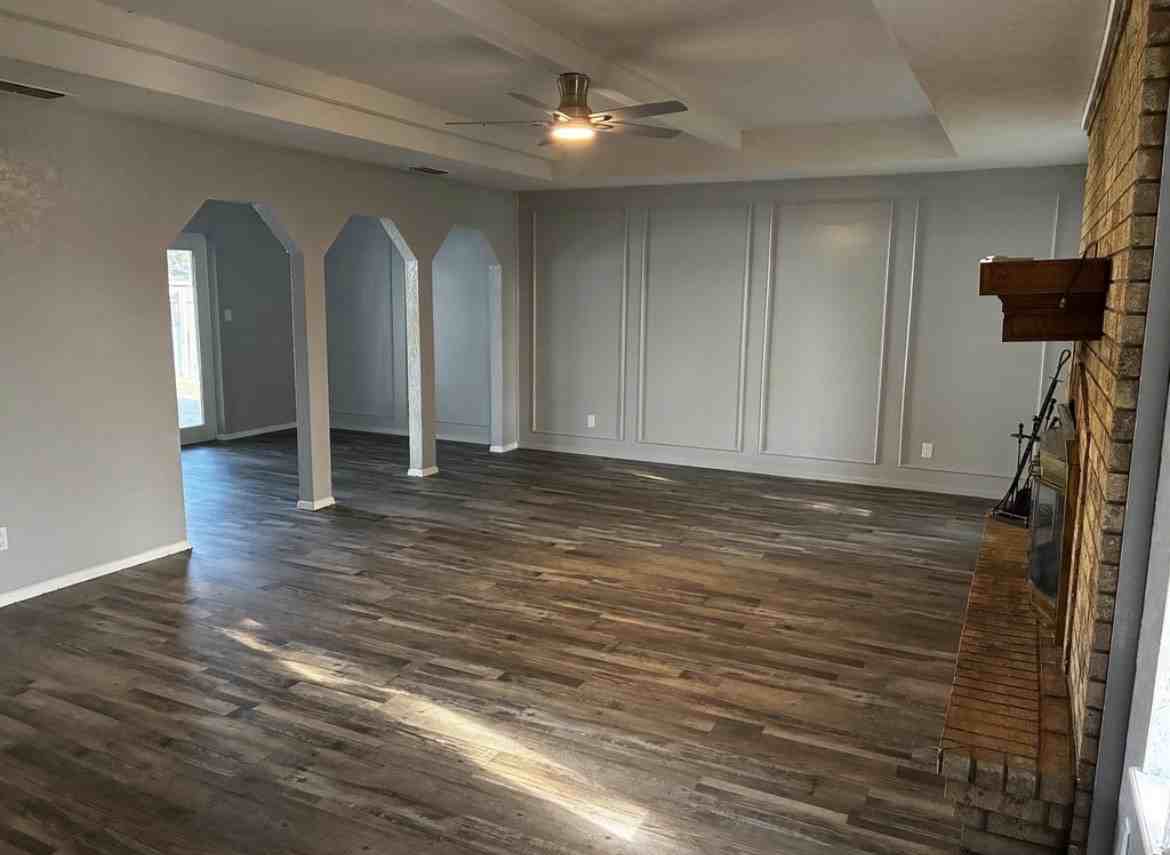 5212 Brookwood Dr - Photo 2 of 6