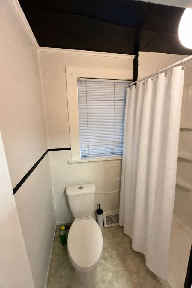 3045 Kings Avenue - Photo 3 of 5