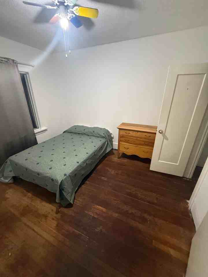 3045 Kings Avenue - Photo 5 of 5