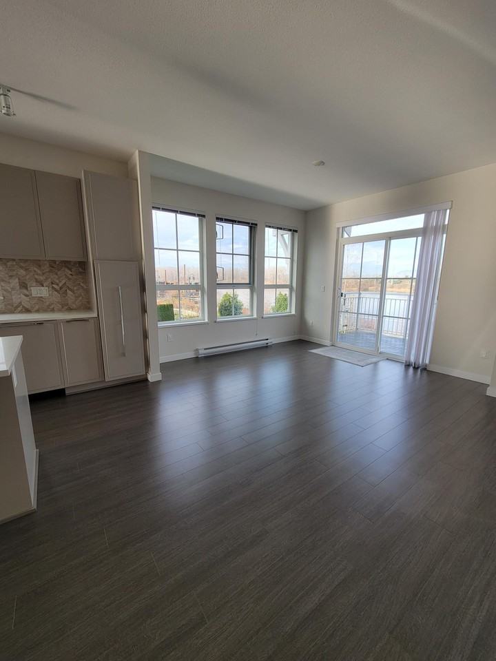 5551 Admiral Way - Photo 4 of 25
