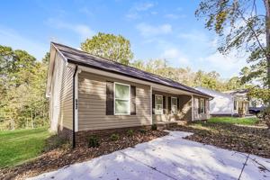 featured image of 642 E Ketchie St