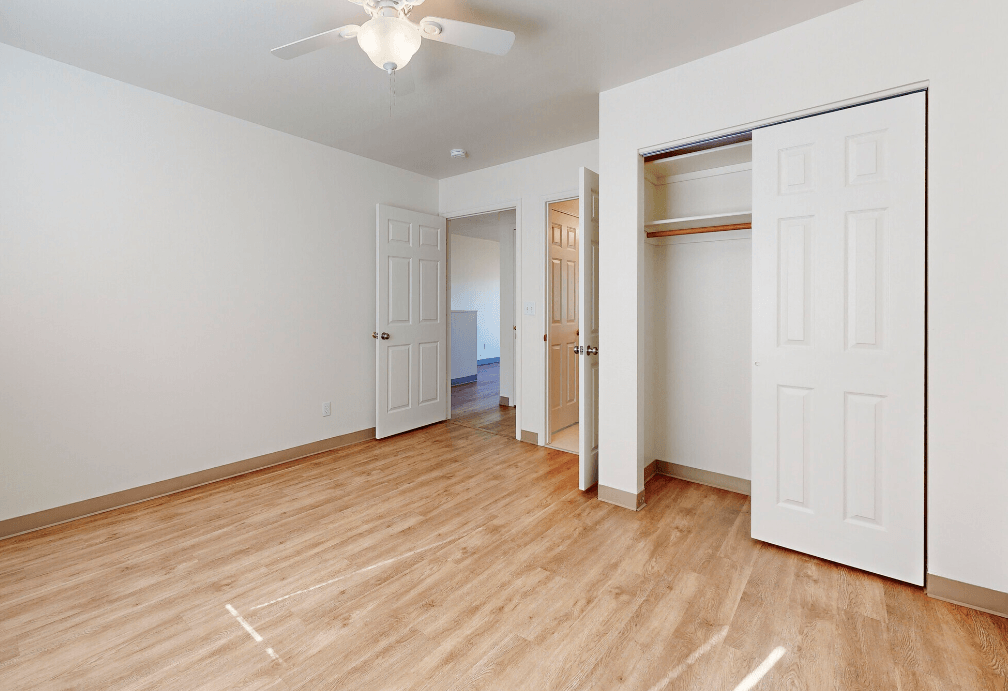 Glenmoor Townhomes - Photo 4 of 46