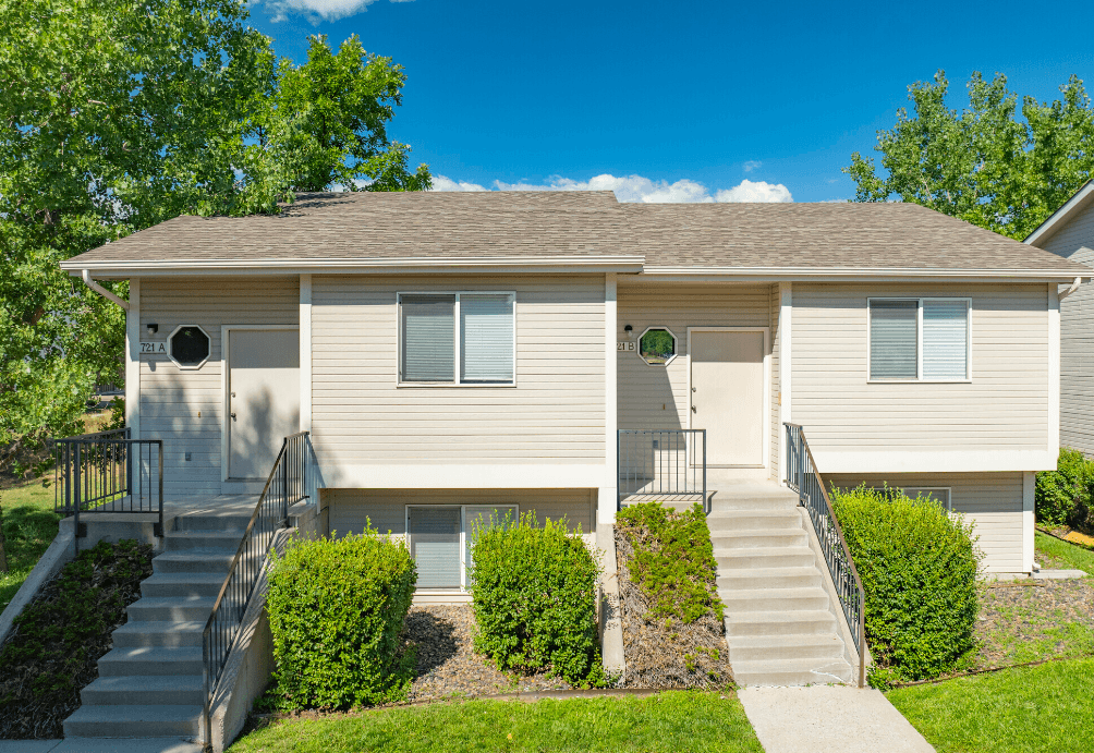 Glenmoor Townhomes - Photo 3 of 50