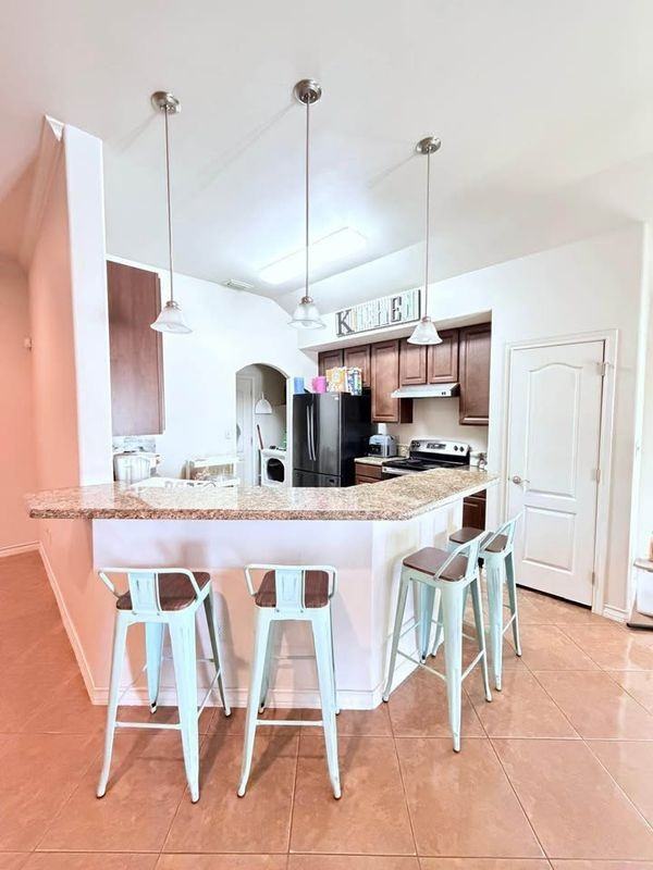 4565 Osborne Ave - Photo 4 of 9