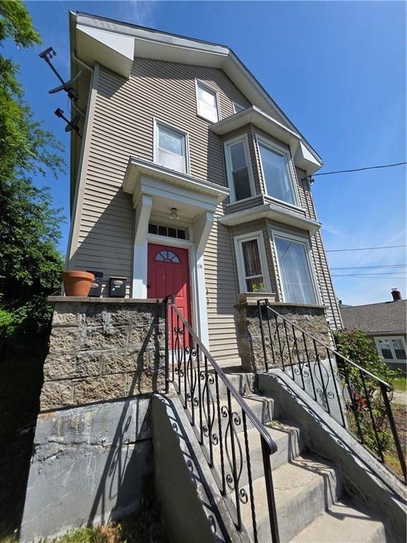 216 Maplewood Ave - Photo 2 of 21
