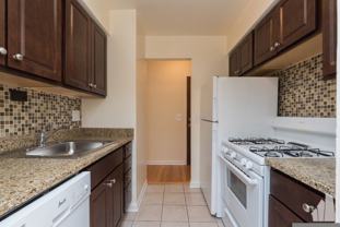5820 N Sheridan Rd ##305 - Photo 1 of 1
