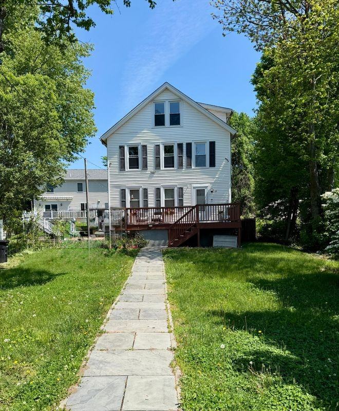 33 Macintosh Rd - Photo 3 of 15